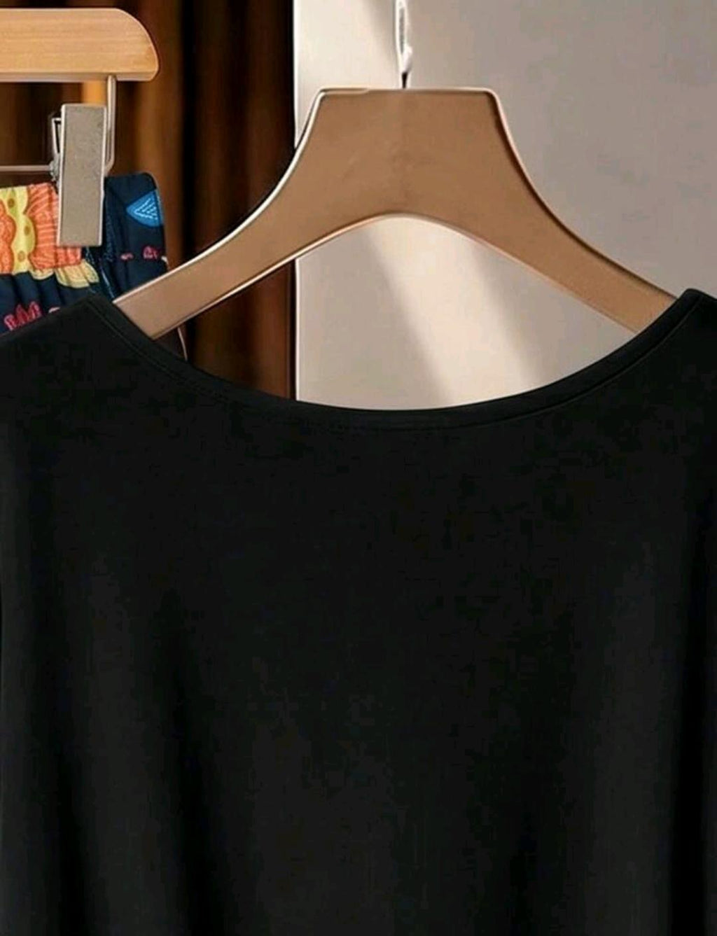 Set de 2 piezas de conjunto casual de verano para mujer, blusa con lazo verde a juego con pantalones rectos holgados con estampado geométrico