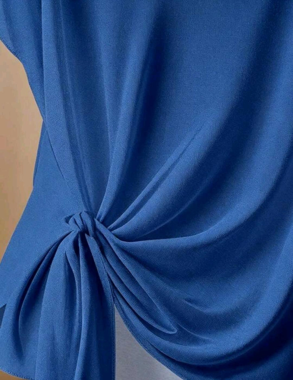 Conjunto de 2 piezas de blusa con lazo azul minimalista casual y pantalones rectos holgados a rayas azules, adecuado para primavera y verano