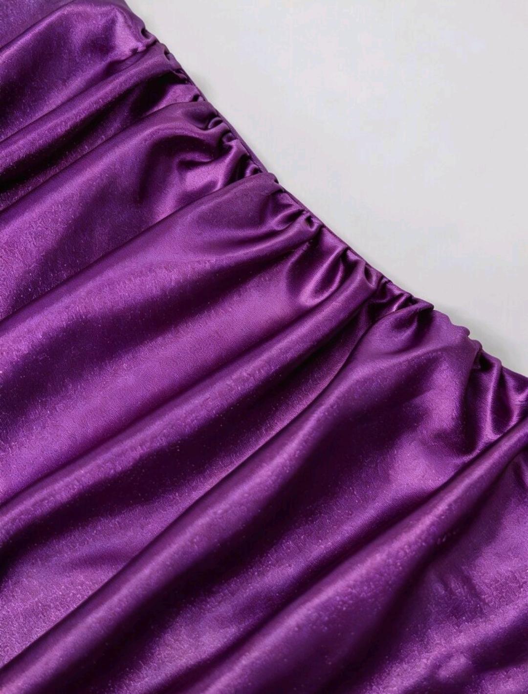 Vestido elegante con cuello halter y volantes | Bajo pedido