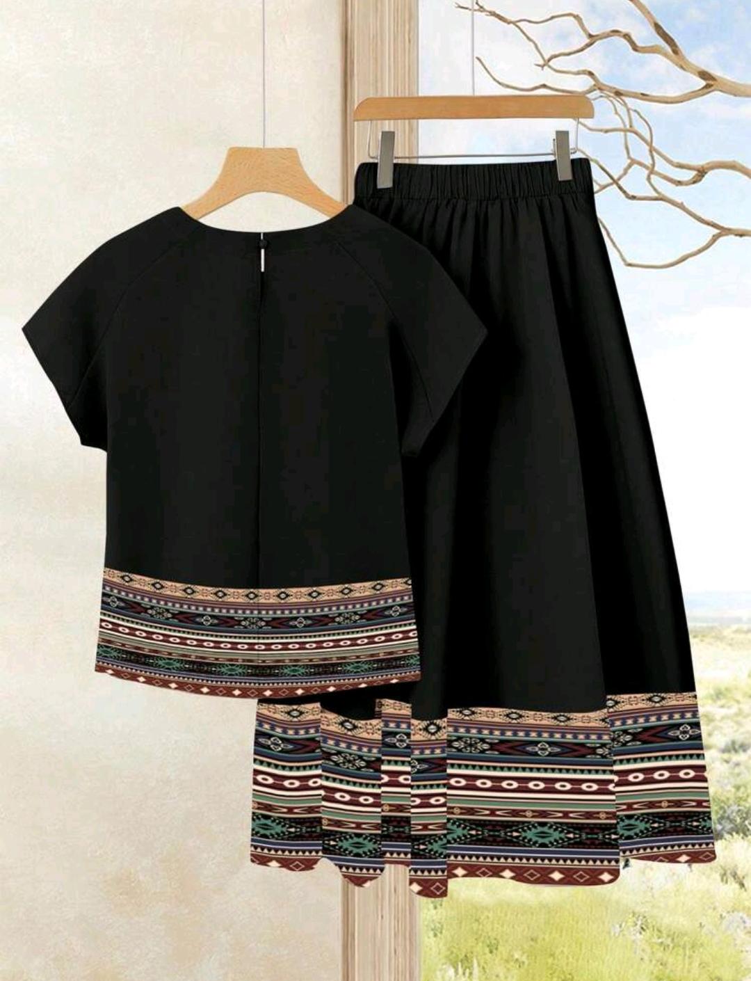Conjunto de 2 piezas de blusa y falda.