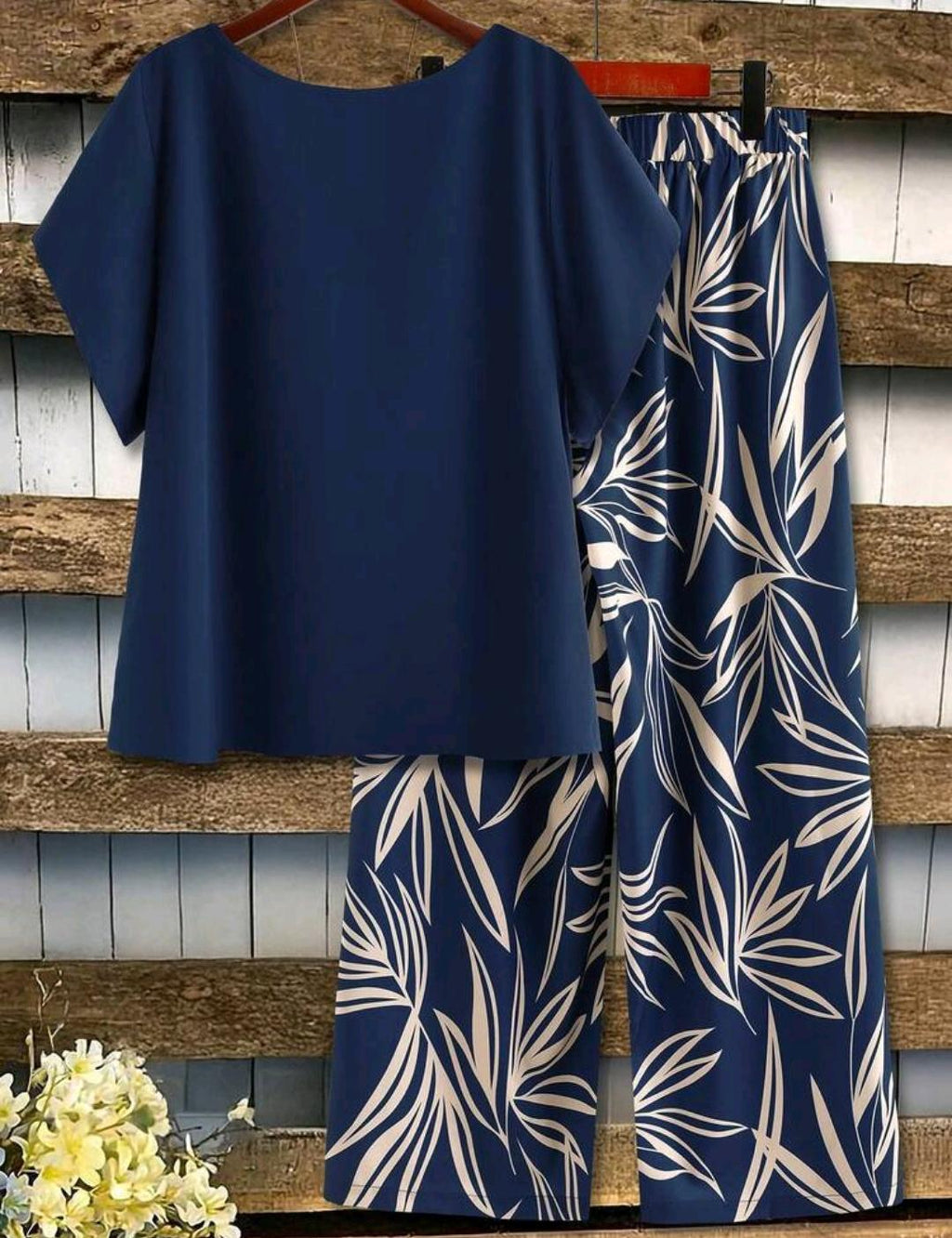Conjunto de blusa lisa y pantalón ancho estampado | Bajo pedido