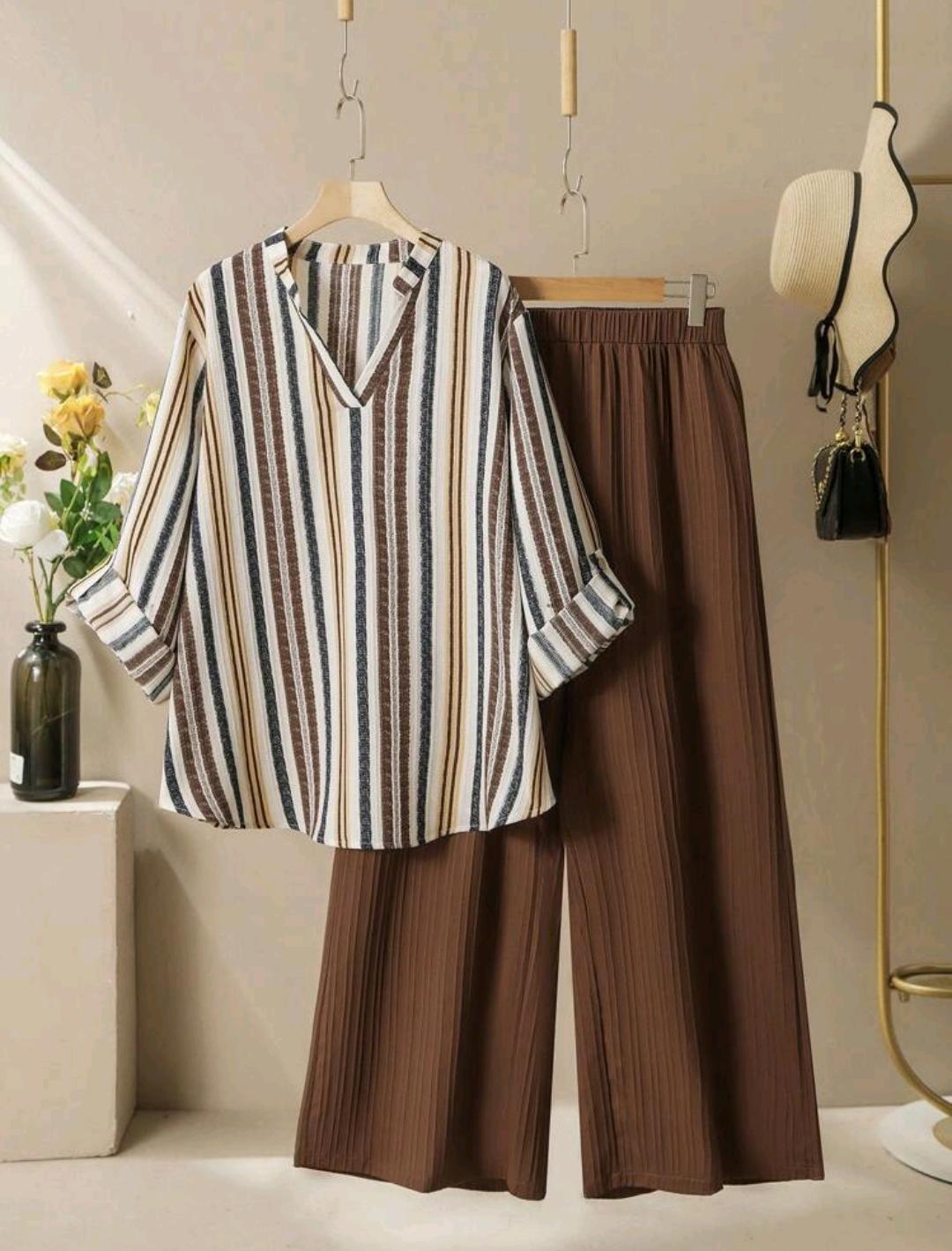 Conjunto informal de camisa de manga larga con estampado de rayas coloridas texturizadas y pantalones anchos de pierna ancha en talla grande, cómodo y holgado