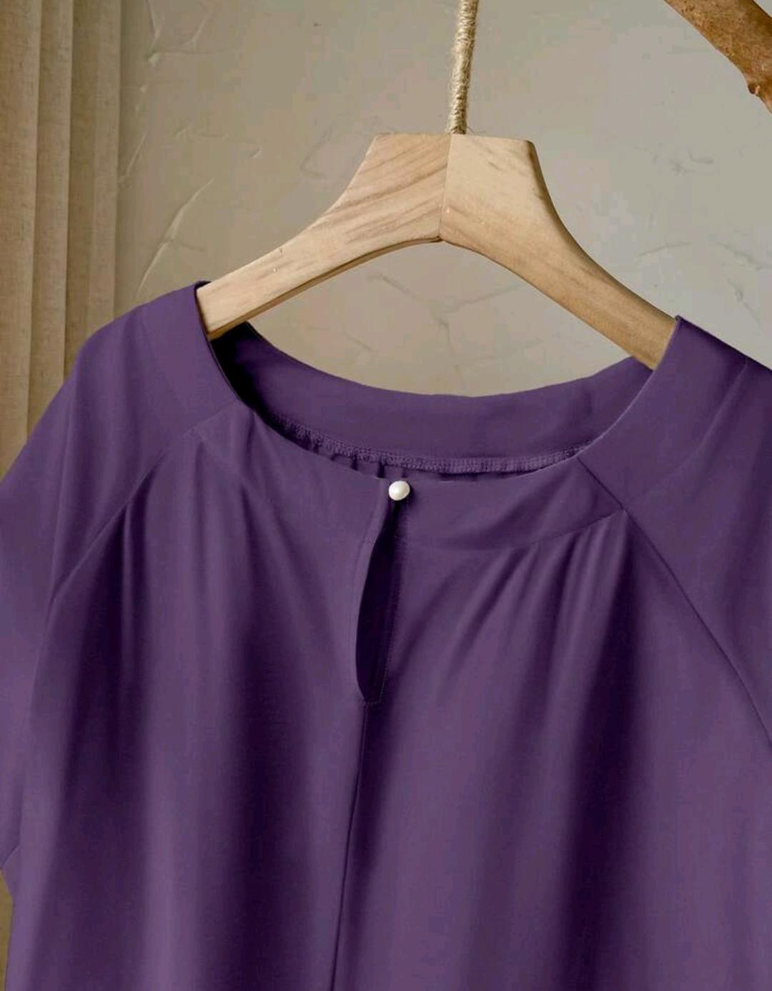 Set de 2 piezas, estilo floral color  Morado ideal para vacaciones de verano estilo casual unicolor parte superior + falda estampada.