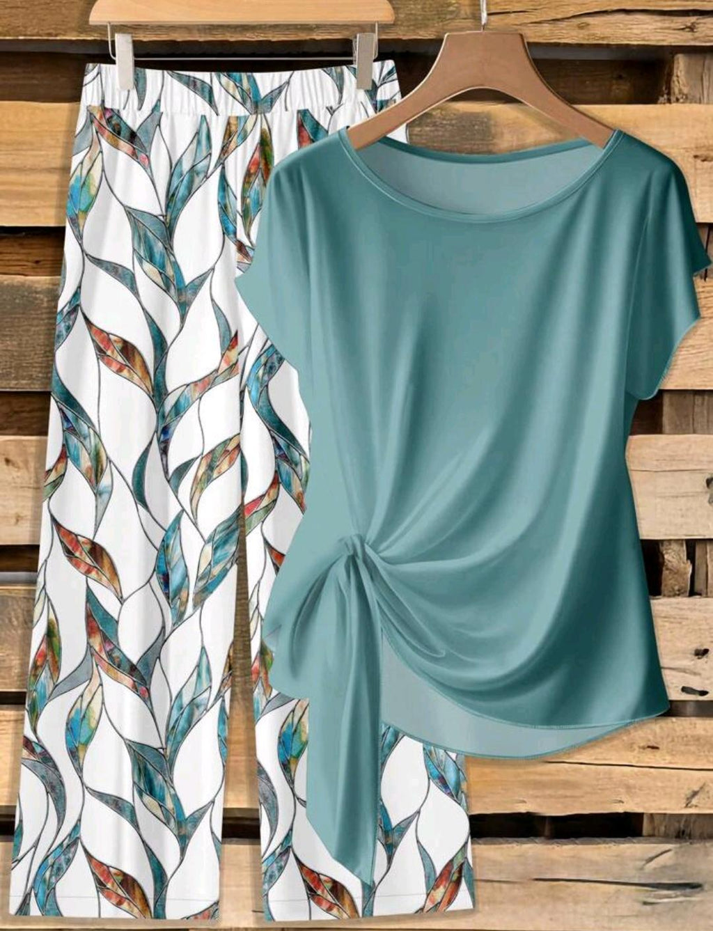 Conjunto de 2 piezas de blusa con lazo minimalista casual y pantalones rectos sueltos con estampado geométrico.