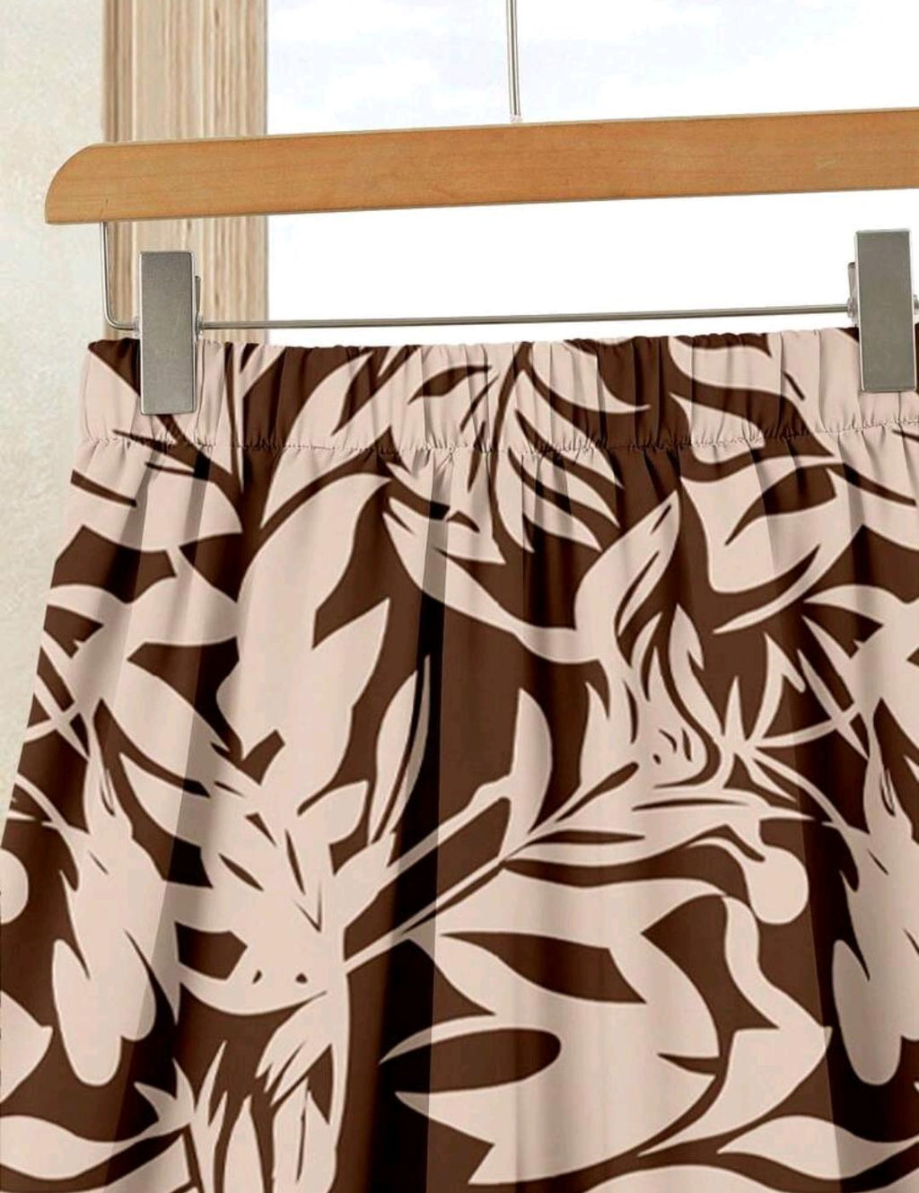 2 piezas Conjunto casual de verano para mujer con parte superior de unicolor + falda estampada.
