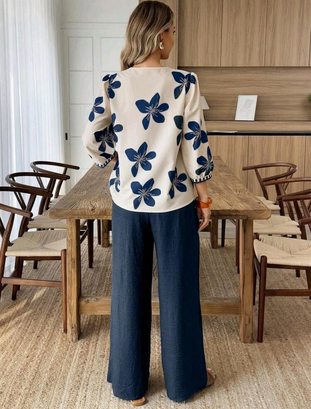 Conjunto de 2 piezas de blusa de manga corta con cuello en V y estampado floral, y pantalones holgados, ropa casual de vacaciones, primavera/verano