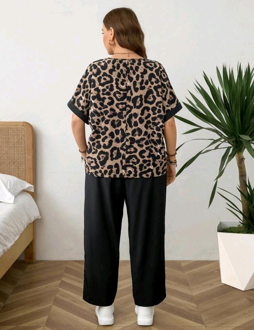 2 piezas Conjunto de talla grande Blusa de manga corta con estampado de leopardo, casual y de moda para uso diario