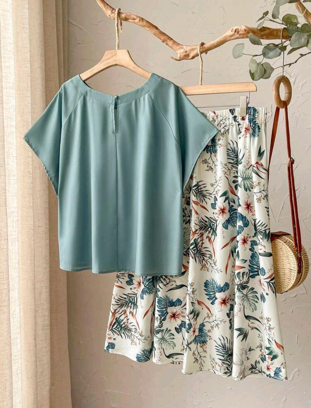Conjunto de 2 piezas de talla grande para mujer, con blusa de manga corta y falda con estampado botánico, para vacaciones en primavera/verano