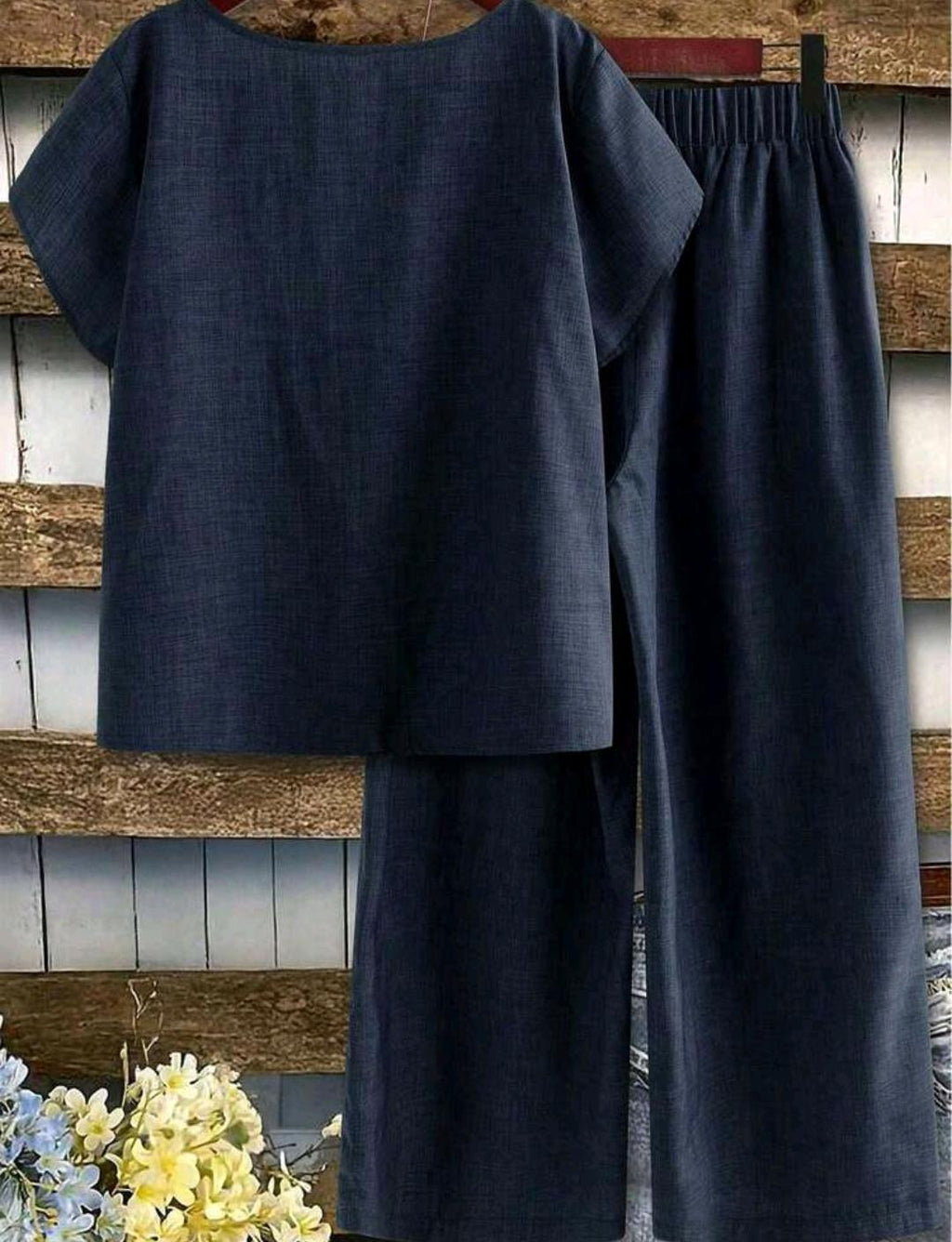 Conjunto de blusa lisa y pantalón ancho estampado | Bajo pedido