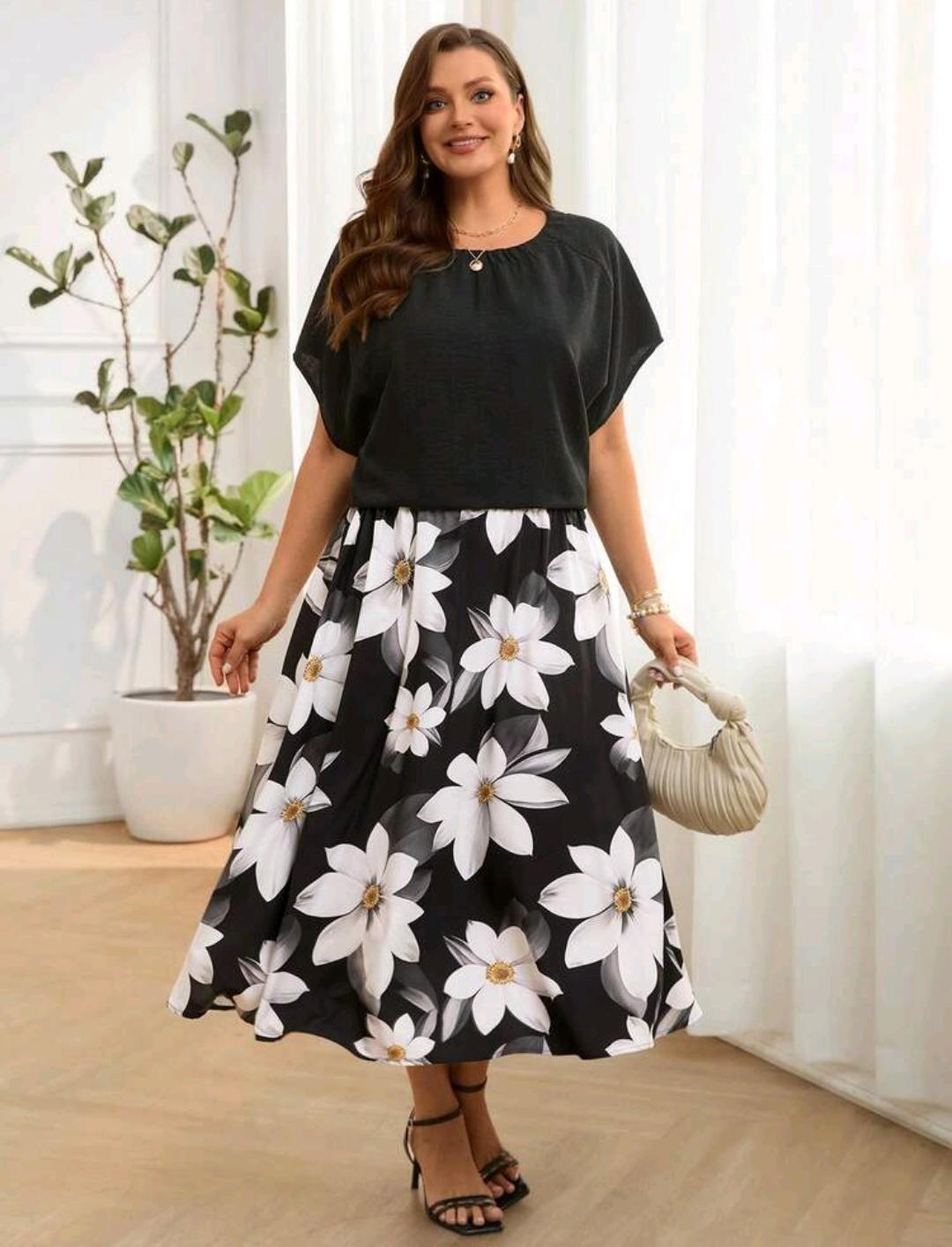 Conjunto elegante de 2 piezas de blusa de manga corta de cuello redondo de unicolor y falda con estampado floral, talla grande.
