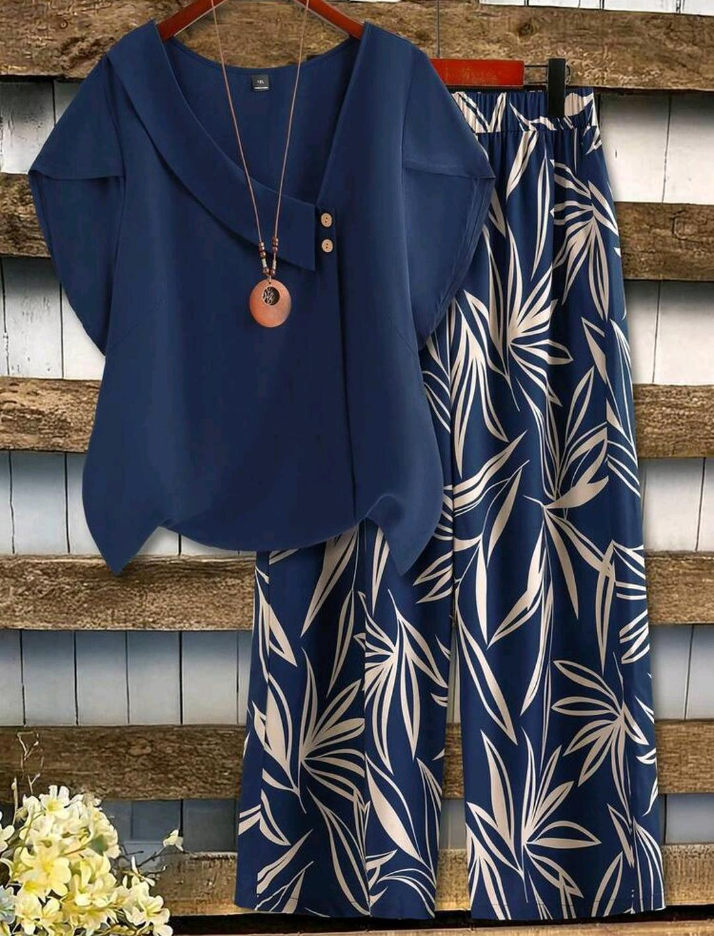 Conjunto de blusa lisa y pantalón ancho estampado | Bajo pedido