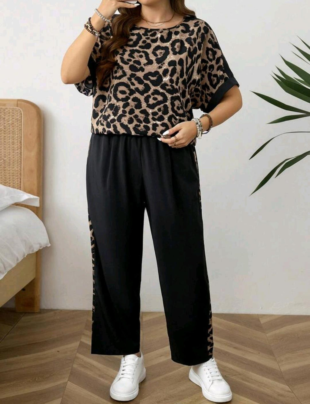 2 piezas Conjunto de talla grande Blusa de manga corta con estampado de leopardo, casual y de moda para uso diario