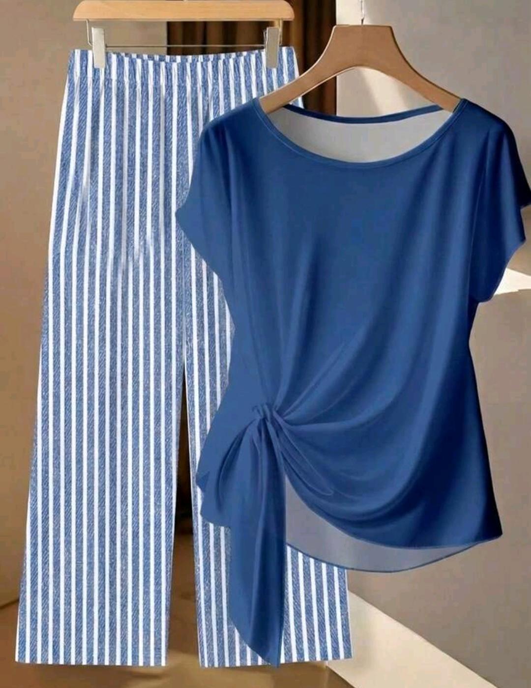 Conjunto de 2 piezas de blusa con lazo azul minimalista casual y pantalones rectos holgados a rayas azules, adecuado para primavera y verano