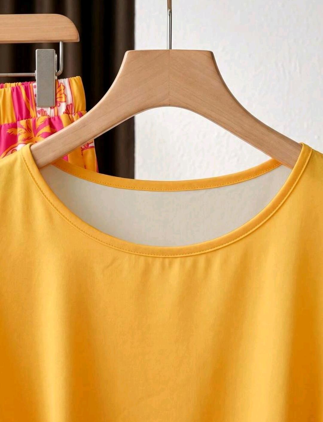 Conjunto informal de 2 piezas para mujer con camisa de cuello redondo de manga corta y unicolor con nudo y pantalones con estampado de palmeras