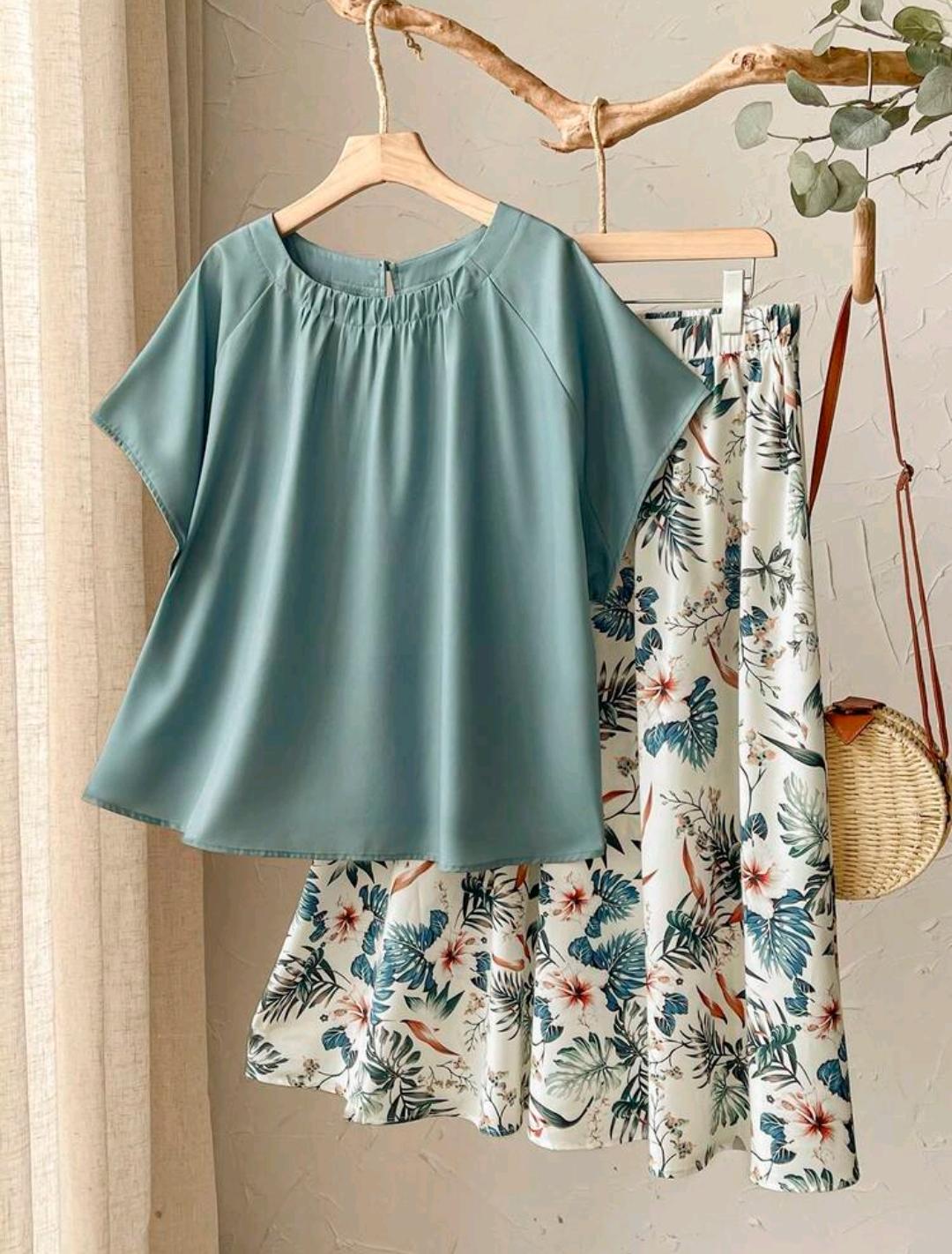 Conjunto de 2 piezas de talla grande para mujer, con blusa de manga corta y falda con estampado botánico, para vacaciones en primavera/verano