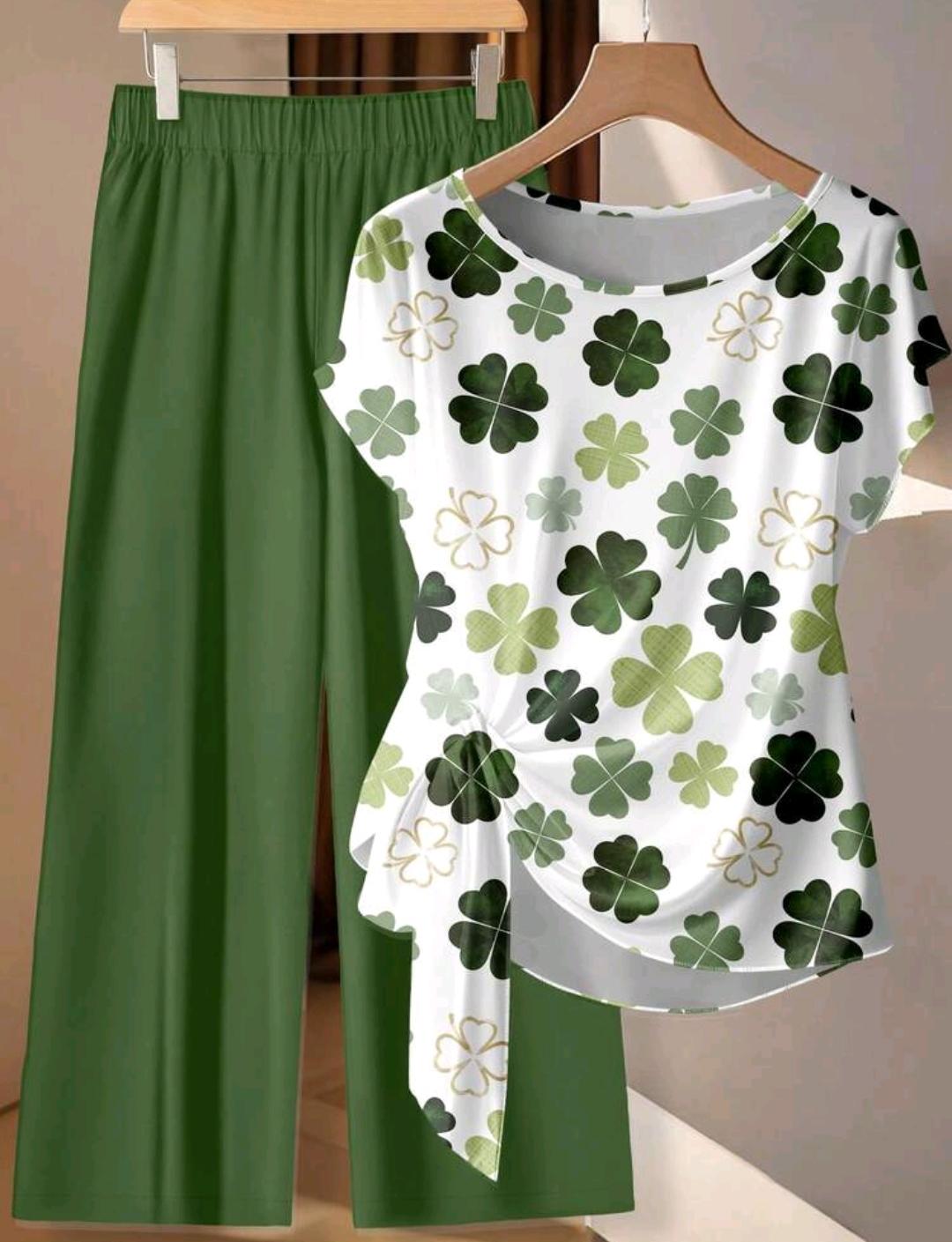 EMERY ROSE Set de 2 piezas: Blusa con nudo delantero y estampado de trébol minimalista verde casual y pantalón recto holgado.