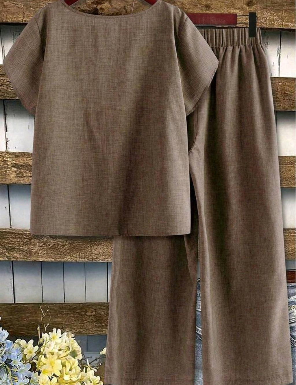 Conjunto de blusa lisa y pantalón ancho estampado | Bajo pedido