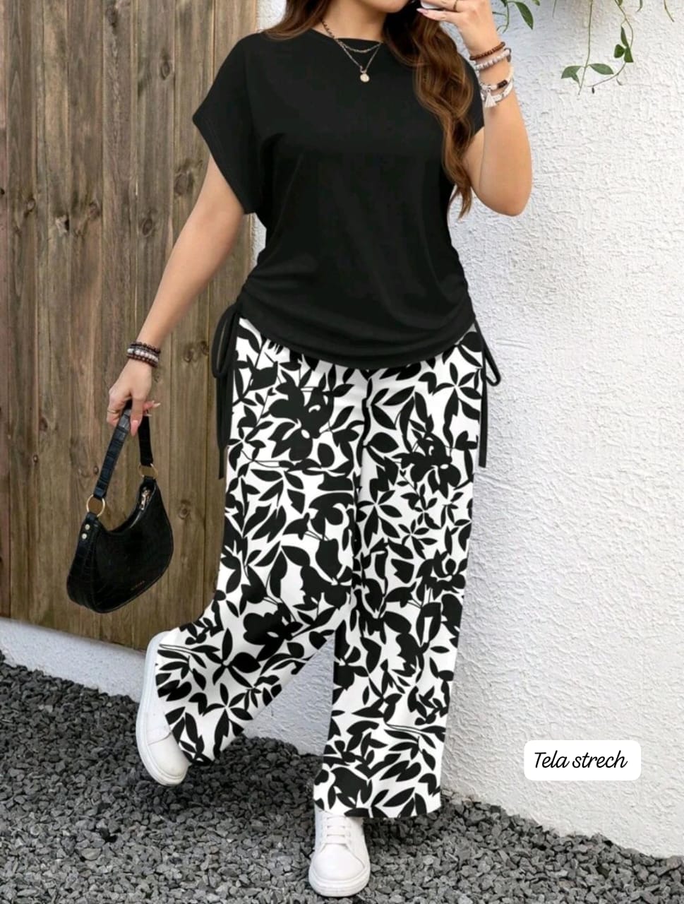 Conjunto de 2 piezas de pantalón y blusa.