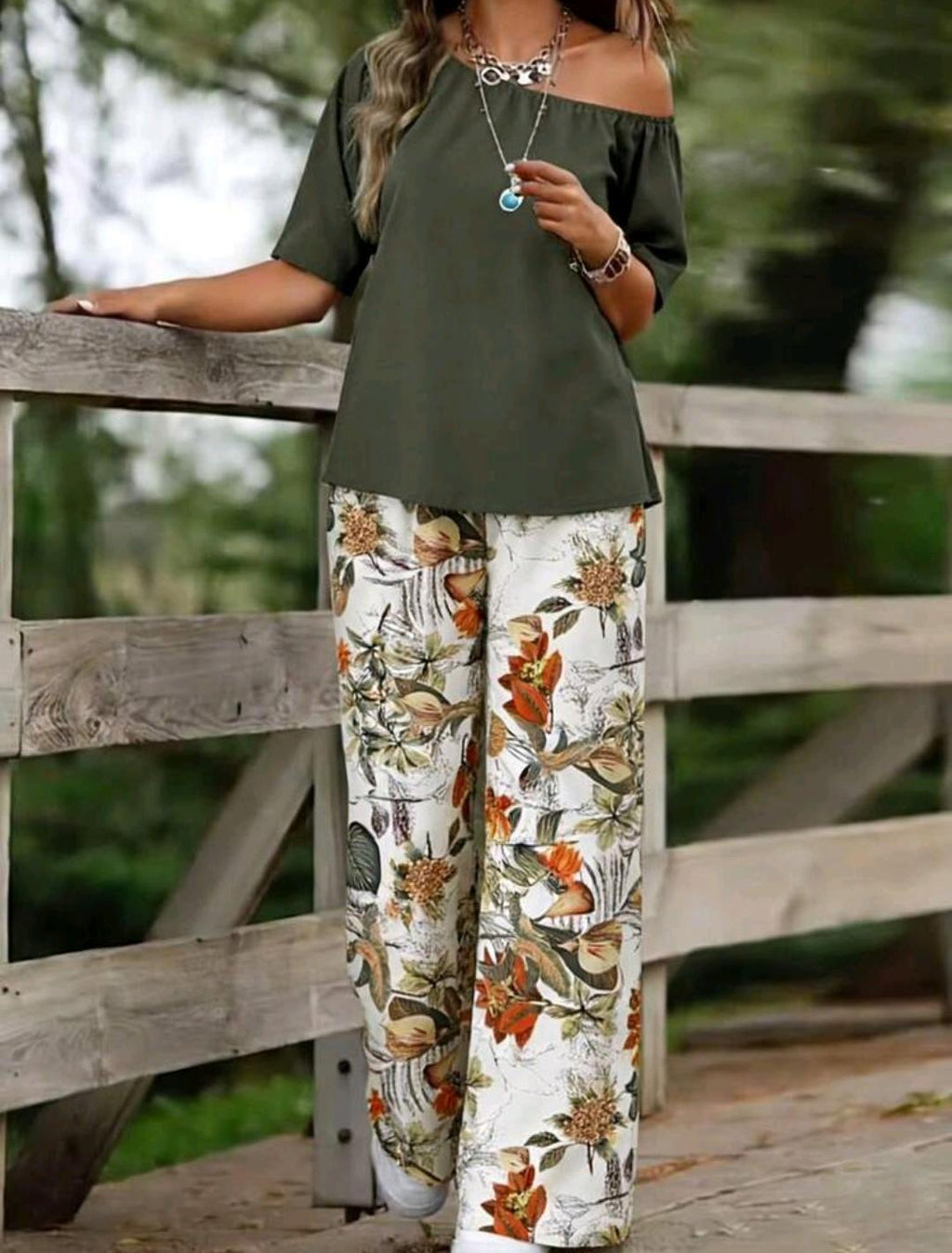 Conjunto casual de 2 piezas para vacaciones con top de hombro asimétrico con estampado de hojas y pantalones de pierna recta, primavera/verano, para mujeres petite