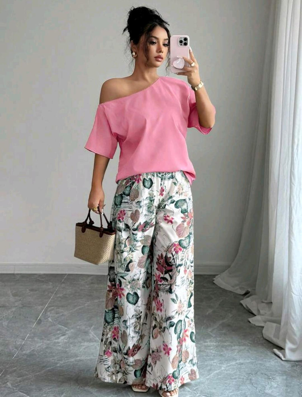 Set de 2 piezas con top de hombro asimétrico y pantalones con estampado floral