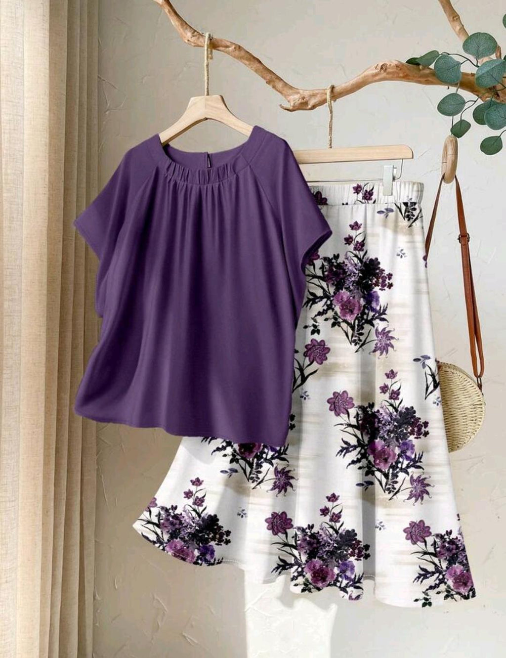Set de 2 piezas, estilo floral color  Morado ideal para vacaciones de verano estilo casual unicolor parte superior + falda estampada.