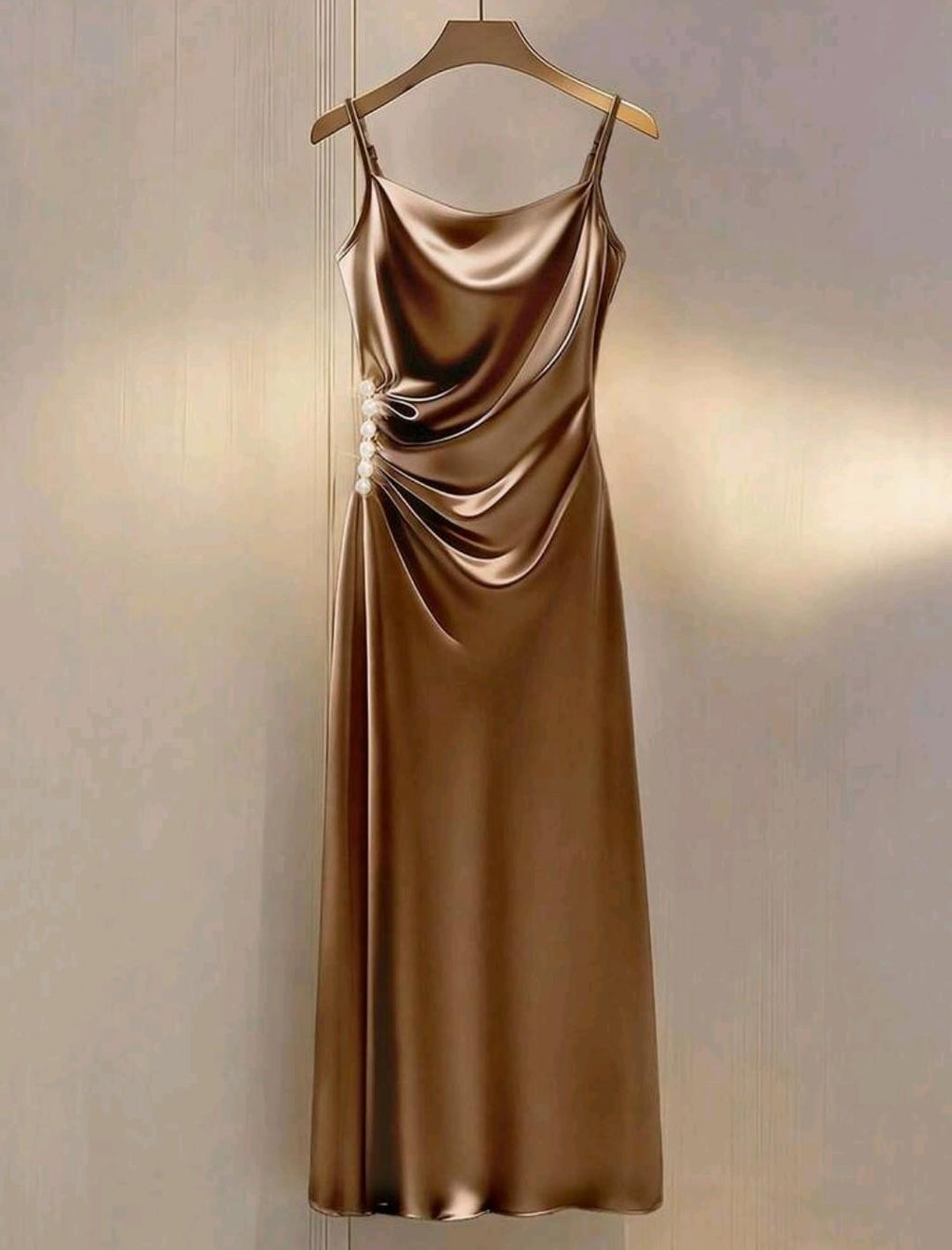 SHEIN Vestido elegante de un solo color con tirantes finos para fiesta.