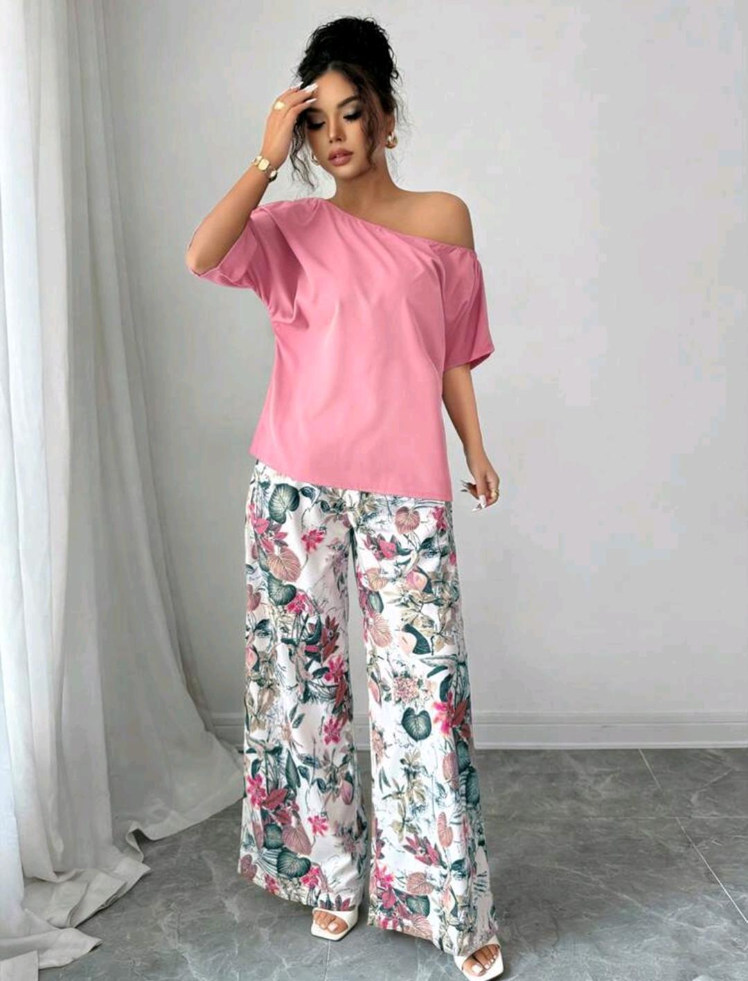 Set de 2 piezas con top de hombro asimétrico y pantalones con estampado floral