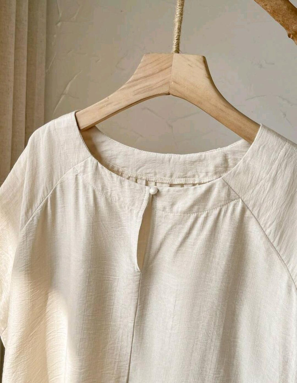 Conjunto de 2 piezas para mujer talla grande, beige, verano, para fiesta, invitada de boda y vacaciones, top casual liso holgado y falda con estampado floral, conjunto de ropa de vacaciones.
