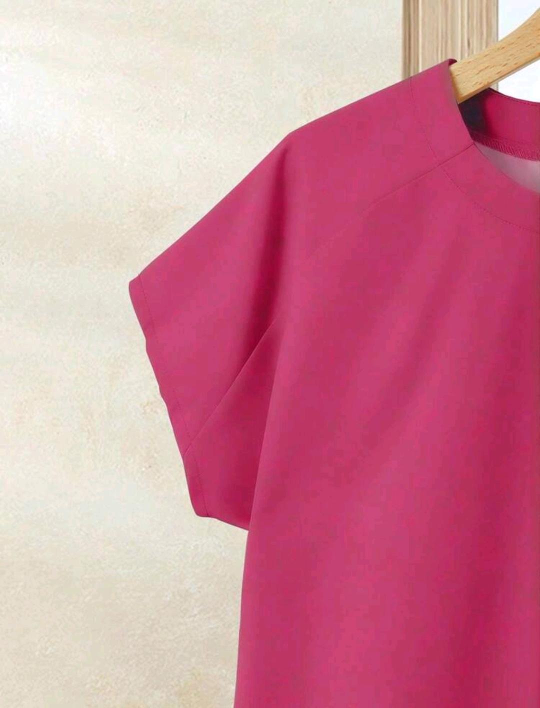 2 piezas Conjunto de top casual de unicolor + falda estampado floral para vacaciones de verano.