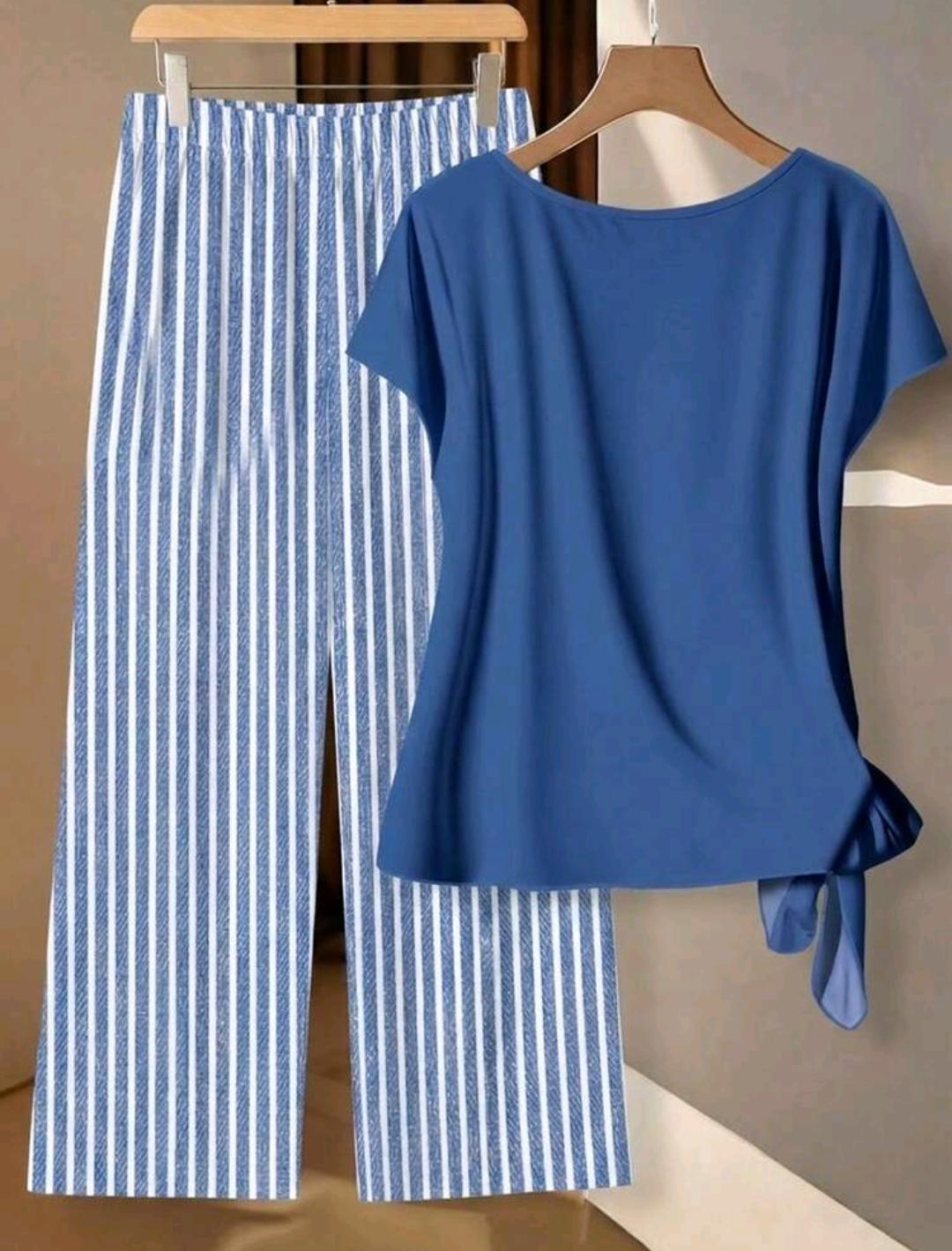 Conjunto de 2 piezas de blusa con lazo azul minimalista casual y pantalones rectos holgados a rayas azules, adecuado para primavera y verano
