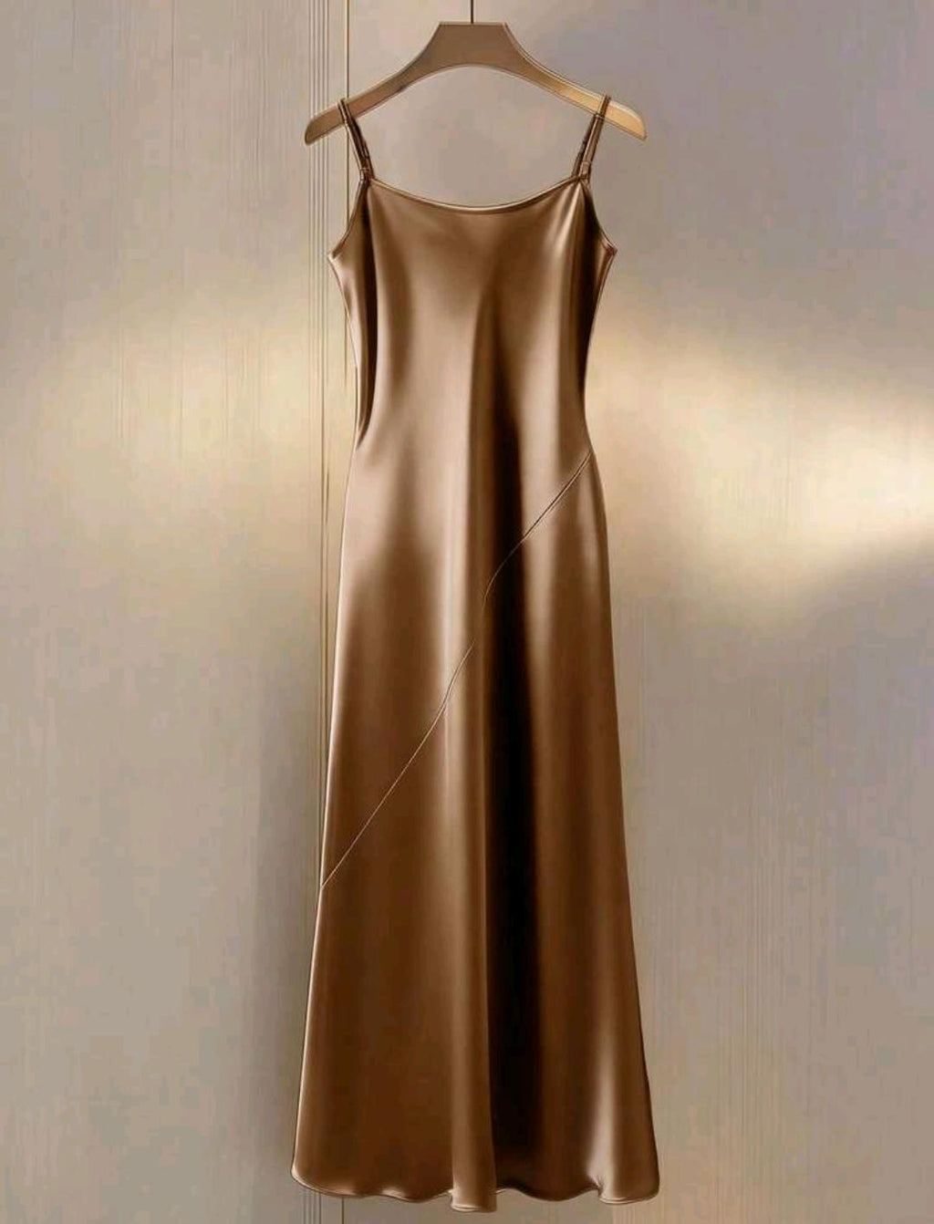 SHEIN Vestido elegante de un solo color con tirantes finos para fiesta.