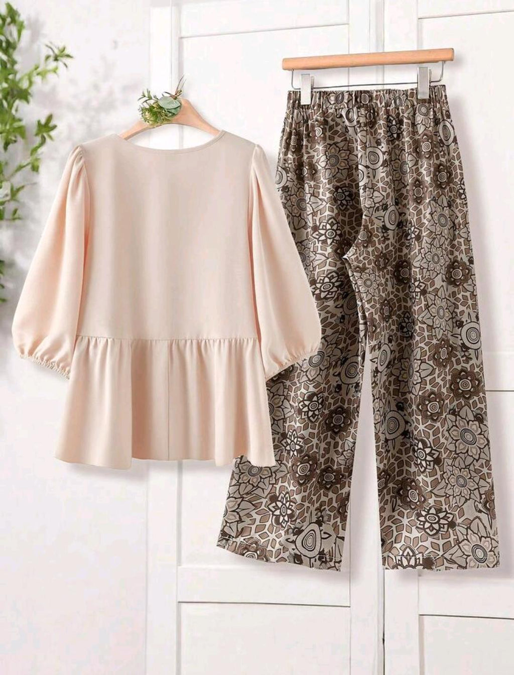 Conjunto de Camisa y Pantalon con Mangas de Linterna y volantes en el bajo con estampado floral rosa para Mujer talla grande, atuendo bohemio de otoño para vacaciones y festividades, conjunto de 2 piezas de ropa casual de verano y primavera